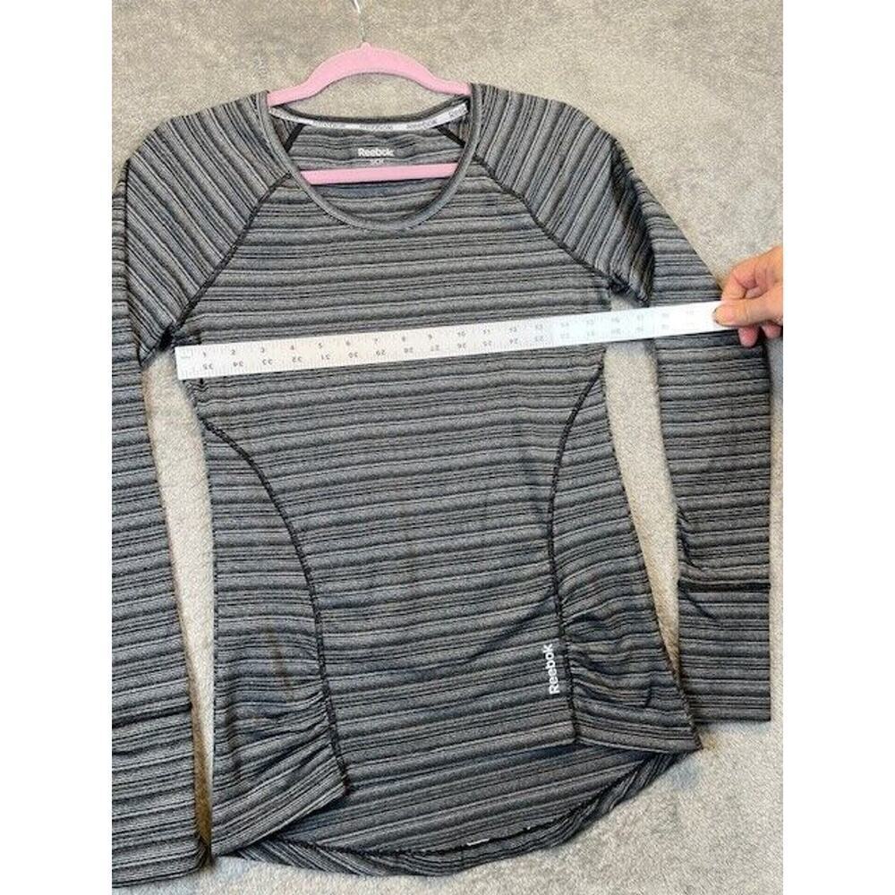 Reebok Women's Athletic Long Sleeve Grey/Black Athletic Shirt Pullover! Size S - Picture 4 of 8
